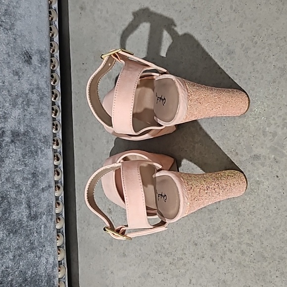 Soft Blush Suede Ankle Strap Platform Glittered Block Heels - Picture 3 of 6
